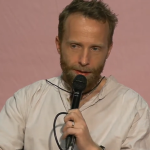 Johan Ripås fru Rebeccah: Sonen fick leukemi i Sydafrika – familjen lämnade allt på tio dagar